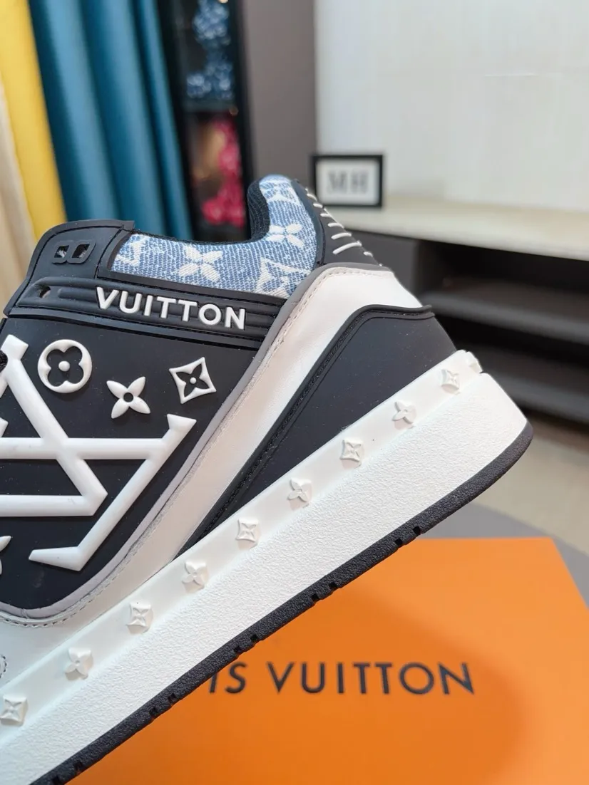 Men's men's shoes 💰620🌹🌹 Comes with a full set of packaging "Loui* Vuitto*" LV's new Gaobang sports and casual shoes. Imported first-layer cowhide ➕ Imported sheepskin lining is high-end and comfortable, and the original outsole is light and wear-resistant! Purely handmade, details determine quality! Code number 38-44